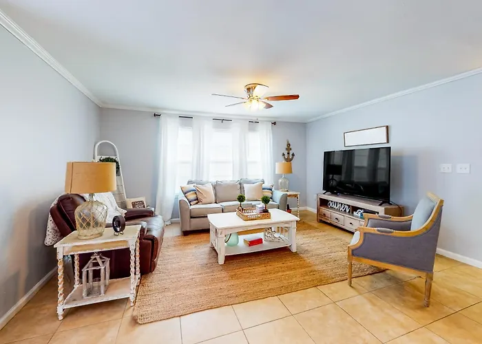 Colony Club U4 - Southern Gulf Charm