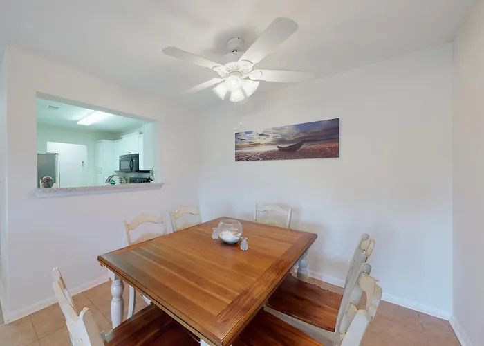 Colony Club U4 - Southern Gulf Charm