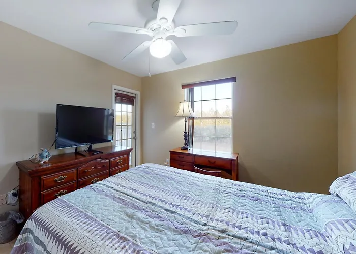 Colony Club U4 - Southern Gulf Charm *